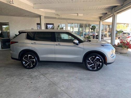 2022 Mitsubishi Outlander ES 2.5 2WD