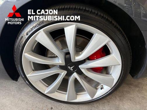 Midnight Silver Metallic 2019 Tesla Model 3 Performance
