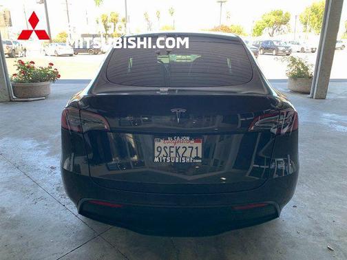 2025 Tesla Model Y Long Range Dual Motor Rear-Wheel Drive
