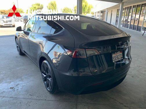 2025 Tesla Model Y Long Range Dual Motor Rear-Wheel Drive