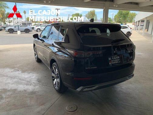 2025 Mitsubishi Outlander SE 2.5 2WD