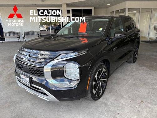 2023 Mitsubishi Outlander PHEV SE