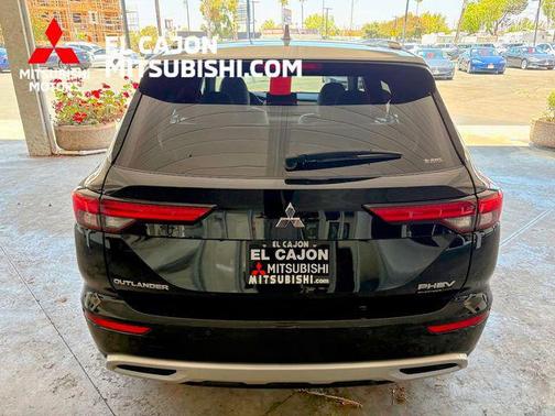 Black Diamond/Alloy Silver Roof 2025 Mitsubishi Outlander PHEV SEL