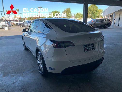 2021 Tesla Model Y Long Range Dual Motor All-Wheel Drive