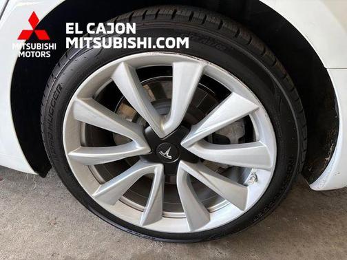 Pearl White Multi-Coat 2019 Tesla Model 3 Standard Range Plus