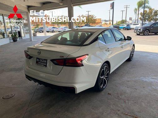 2023 Nissan Altima SR FWD