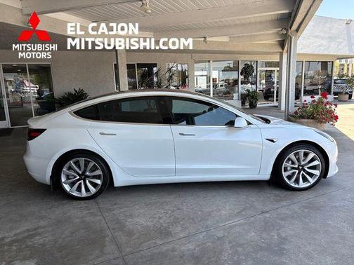 Pearl White Multi-Coat 2018 Tesla Model 3 Long Range