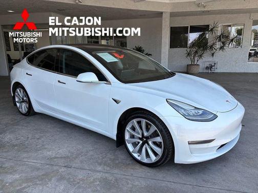 Pearl White Multi-Coat 2018 Tesla Model 3 Long Range