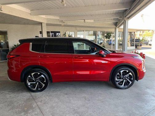 2024 Mitsubishi Outlander PHEV SEL