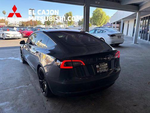 Gray 2018 Tesla Model 3 Long Range
