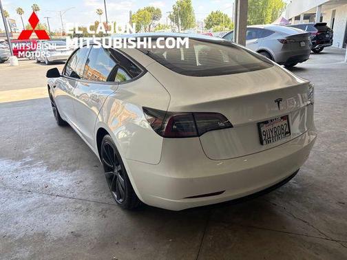 Pearl White Multi-Coat 2019 Tesla Model 3 Standard Range Plus