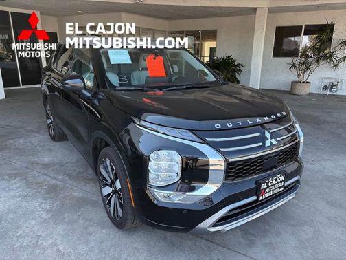 Black Diamond/Alloy Silver Roof 2025 Mitsubishi Outlander Platinum Edition