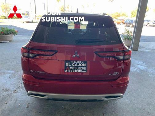 2025 Mitsubishi Outlander PHEV SEL