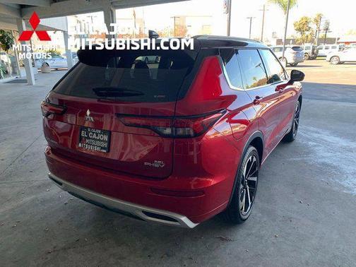 2025 Mitsubishi Outlander PHEV SEL