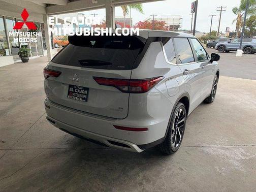 2025 Mitsubishi Outlander PHEV SE S-AWC