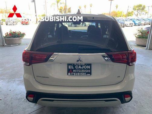 2020 Mitsubishi Outlander SE