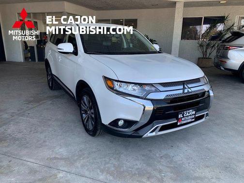 2020 Mitsubishi Outlander SE
