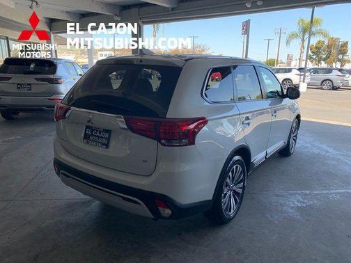 2020 Mitsubishi Outlander SE