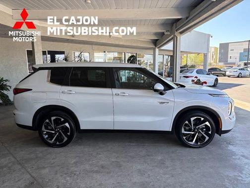 2025 Mitsubishi Outlander PHEV SE