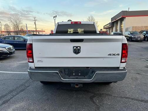 2016 RAM 1500 ST