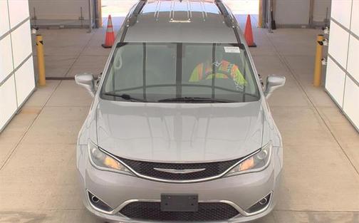 2018 Chrysler Pacifica Touring-L Plus