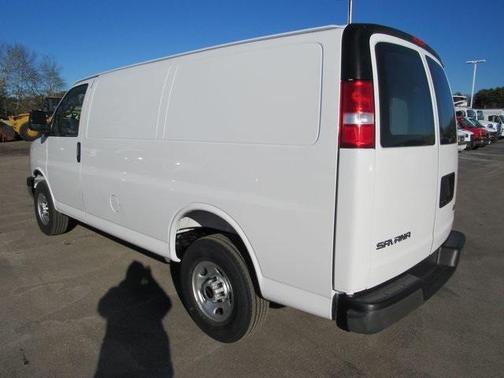 2025 GMC Savana 2500 Work Van