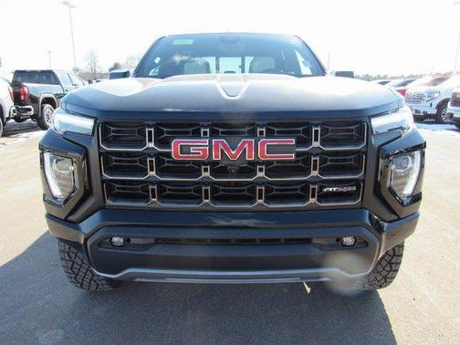 2025 GMC Canyon AT4