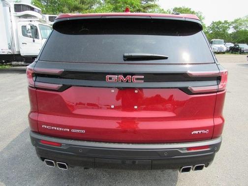 2025 GMC Acadia AT4