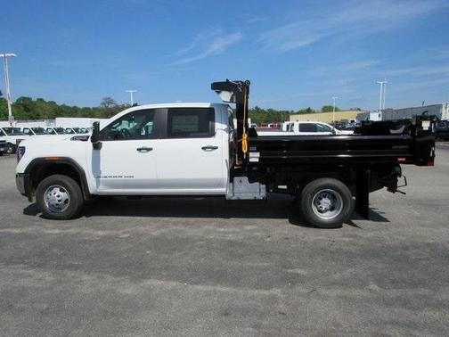 2025 GMC Sierra 3500 Pro