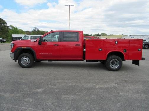 2025 GMC Sierra 3500 Pro