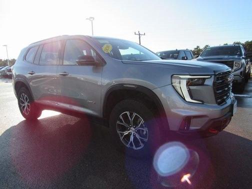 2025 GMC Acadia AT4