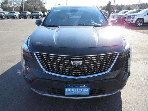 2022 Cadillac XT4 Premium Luxury