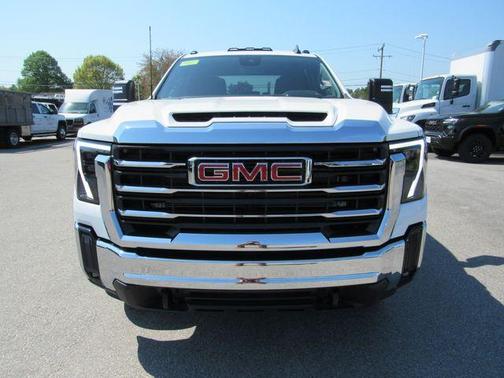 Summit White 2024 GMC Sierra 2500 SLE