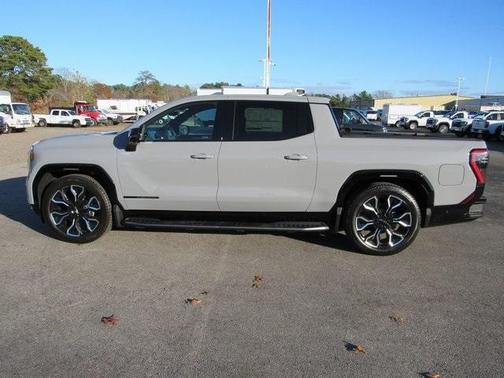 2025 GMC Sierra EV Denali