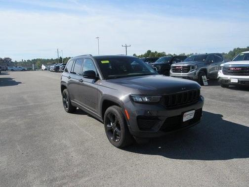 2024 Jeep Grand Cherokee Laredo