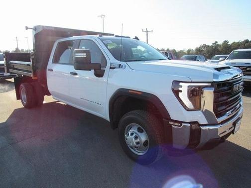 2025 GMC Sierra 3500 Pro