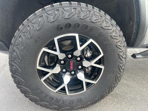 2023 GMC Canyon AT4X