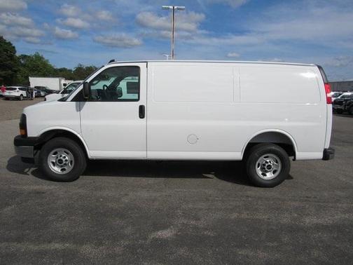 2025 GMC Savana 2500 Work Van