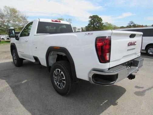 2025 GMC Sierra 2500 SLE