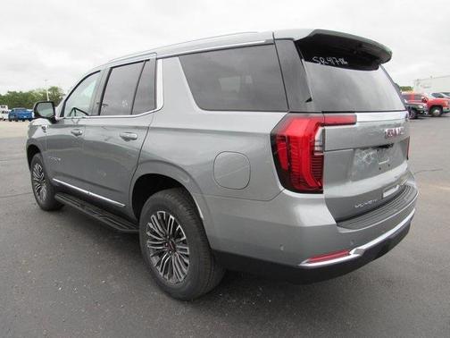 2025 GMC Yukon Elevation