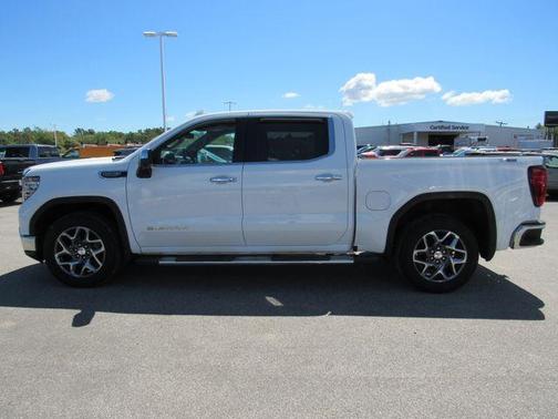 Summit White 2023 GMC Sierra 1500 SLT