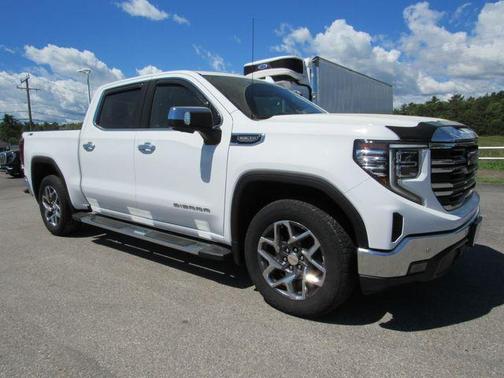Summit White 2023 GMC Sierra 1500 SLT