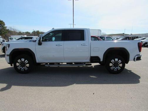 Summit White 2025 GMC Sierra 2500 Denali