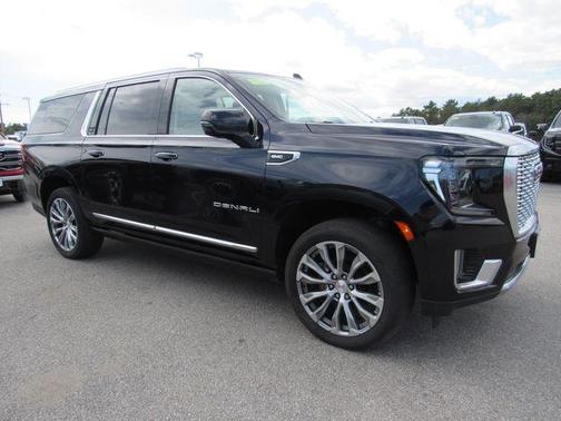Midnight Blue Metallic 2022 GMC Yukon XL Denali