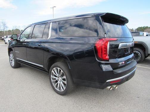 Midnight Blue Metallic 2022 GMC Yukon XL Denali