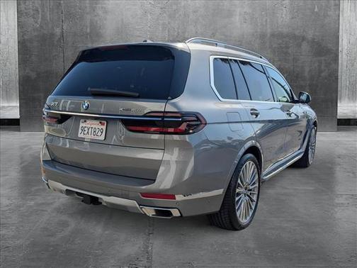 2023 BMW X7 xDrive40i