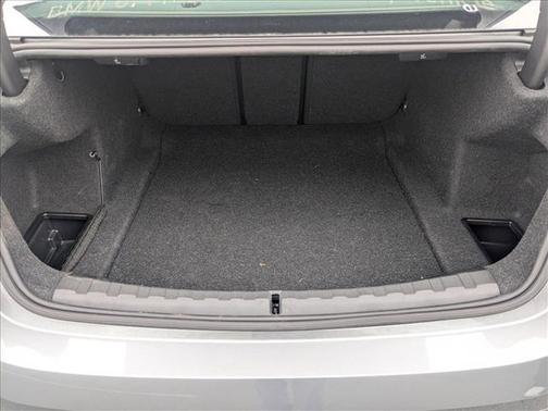 2025 BMW 330 330i Sedan