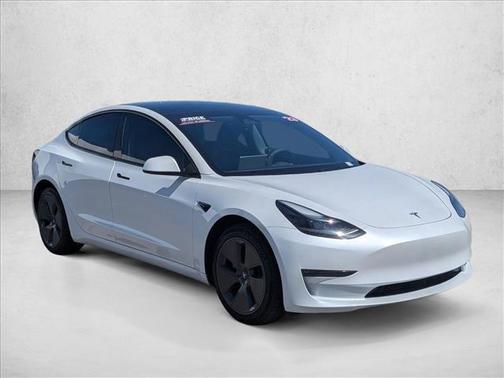 Pearl White Multi-Coat 2023 Tesla Model 3 Long Range