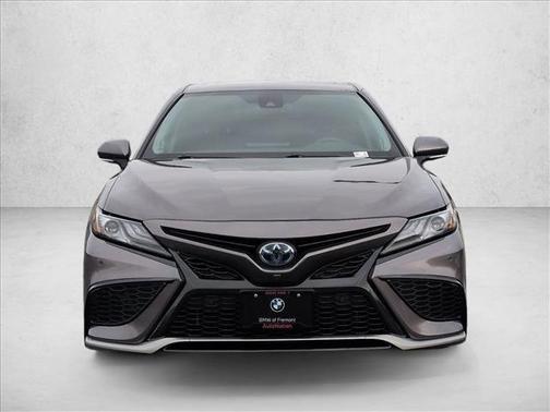 2024 Toyota Camry Hybrid SE