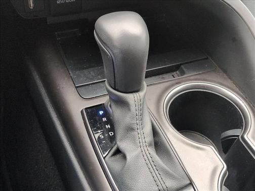 2024 Toyota Camry Hybrid SE